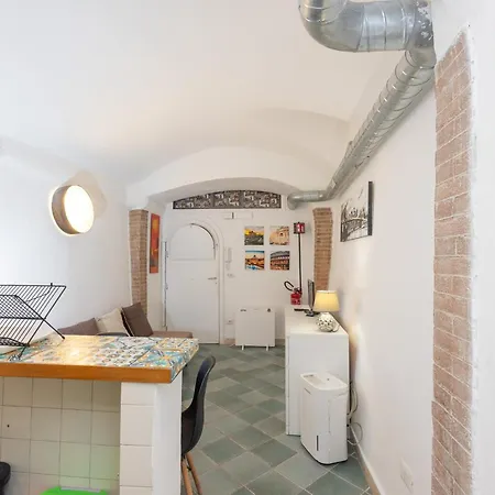 Guesthost - Rione Vi Parione Comfy *